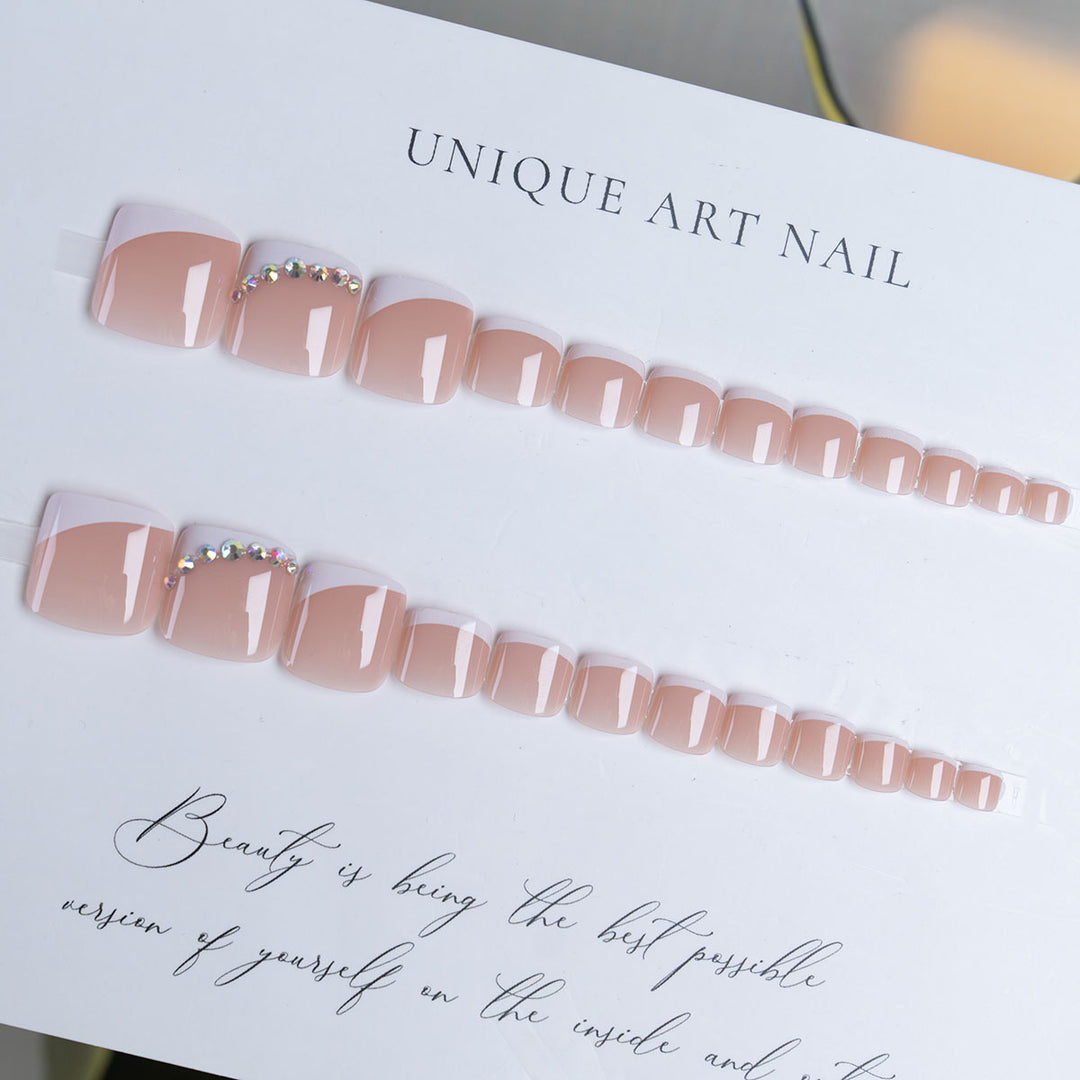 Elegante Strass-Akzent Pediküre Nagelkunst