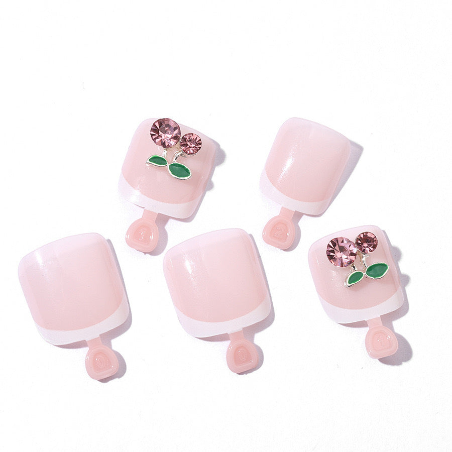Kunstnagelset mit verspieltem Blumendesign Karnz