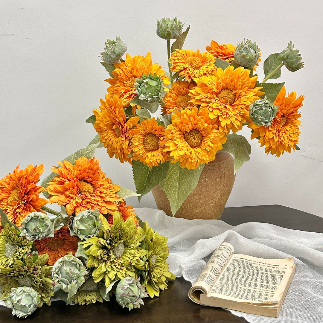 Künstlerischer Kunstblumenstrauß