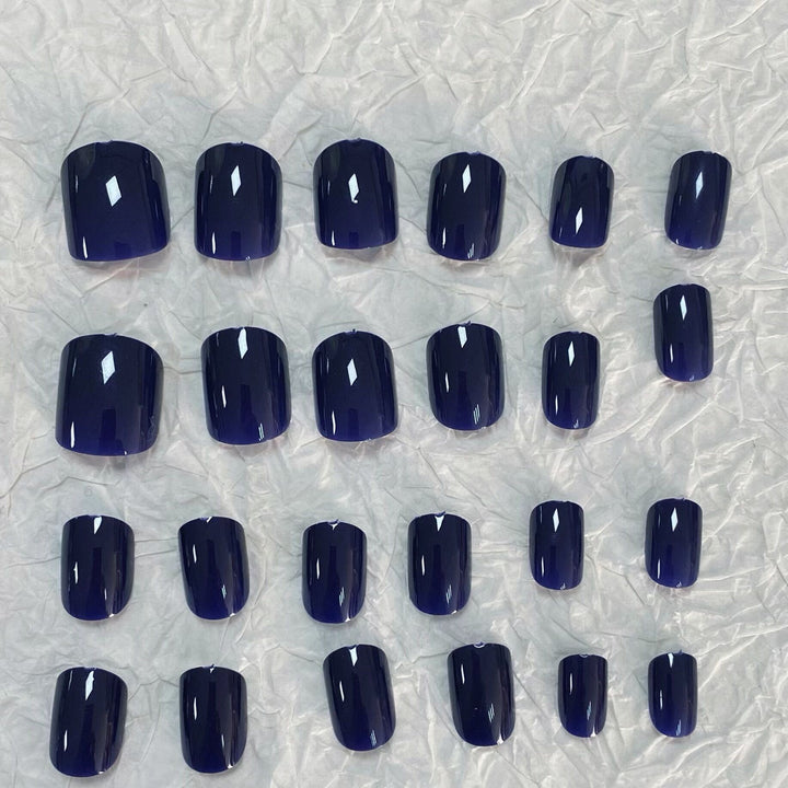 Premium Glänzende Press-On Nagelkunst Karnz