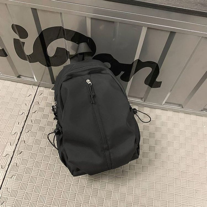 Moderner kompakter Reise-Rucksack Karnz