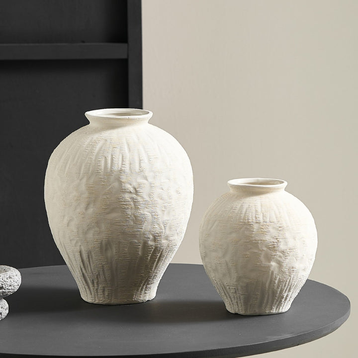Dekorative Keramikvase im modernen Design Karnz