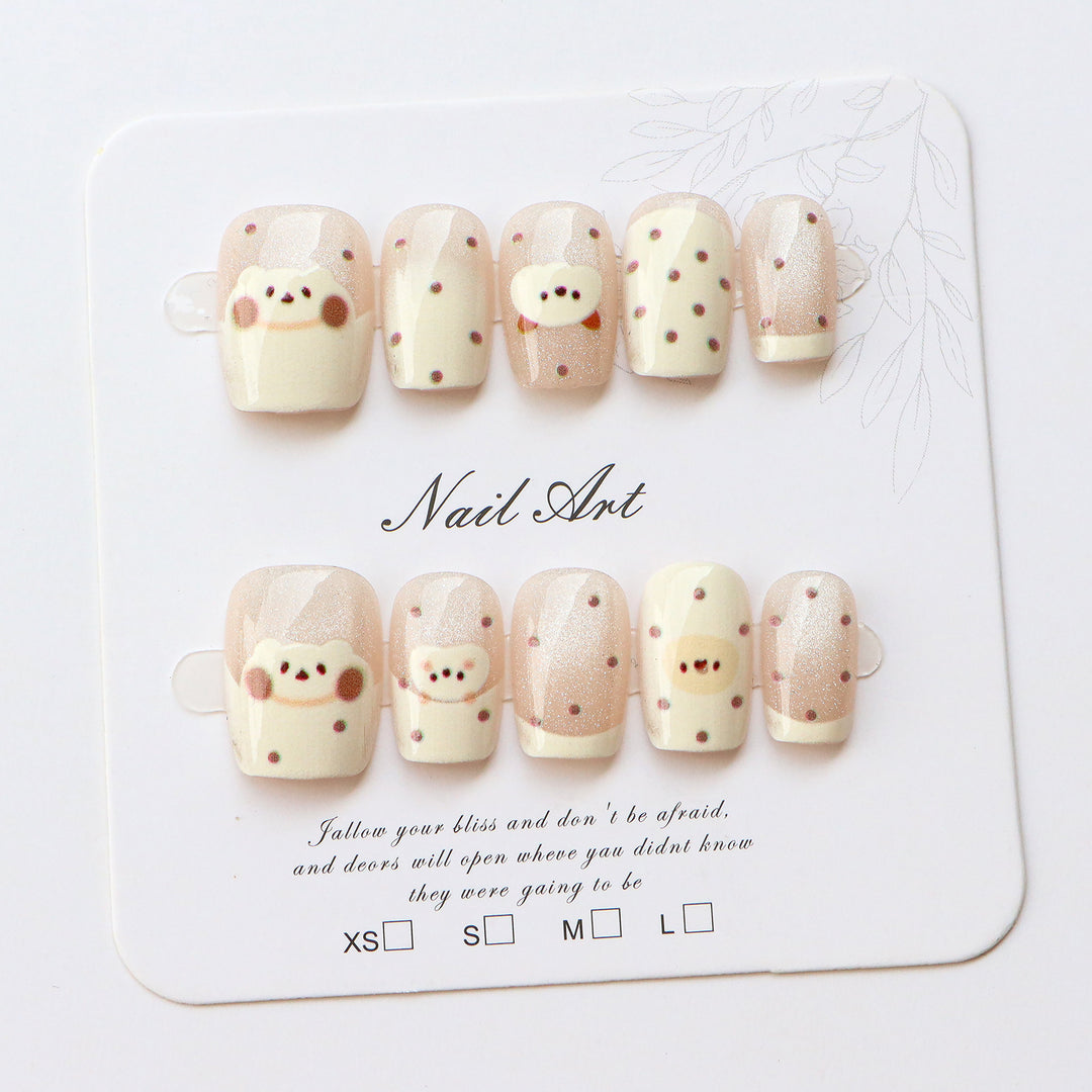 Süßes, von Charakteren inspiriertes Press-On-Nagelset