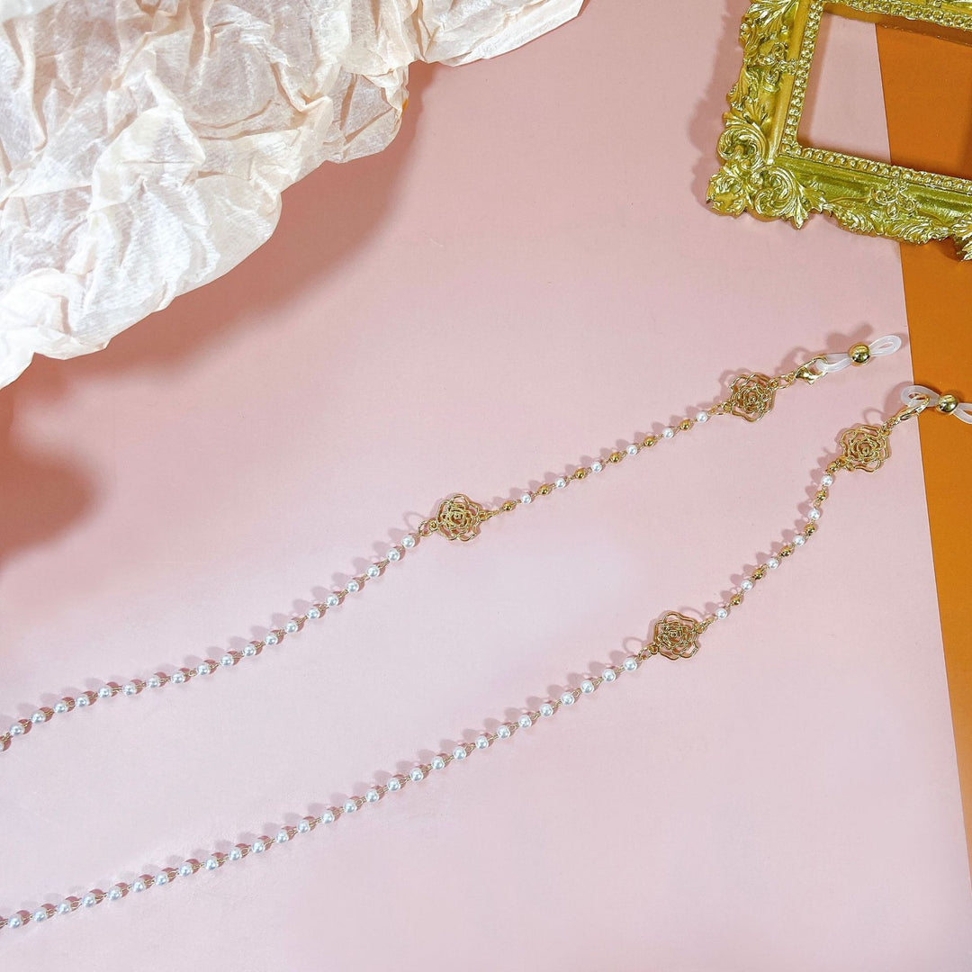 Glitzernde Brillenhalterkette mit Perlen und Floralen Anhängern Karnz