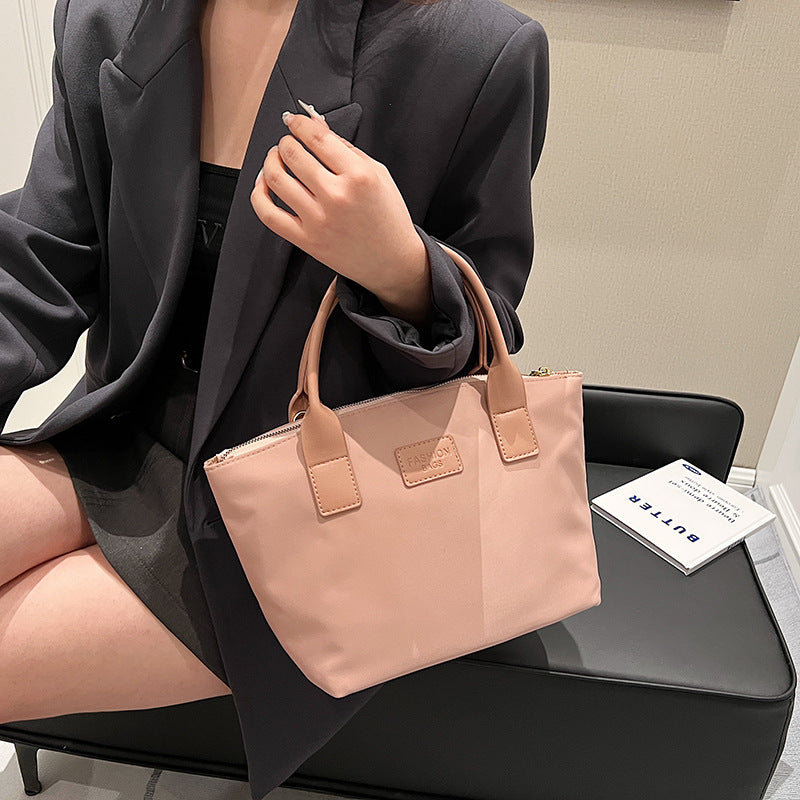 Elegante Strukturierte Handtasche Karnz