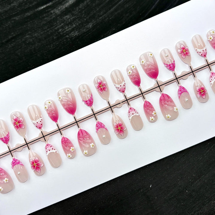 Elegante Polka Dot und Spitzen Press-On Nagel Set