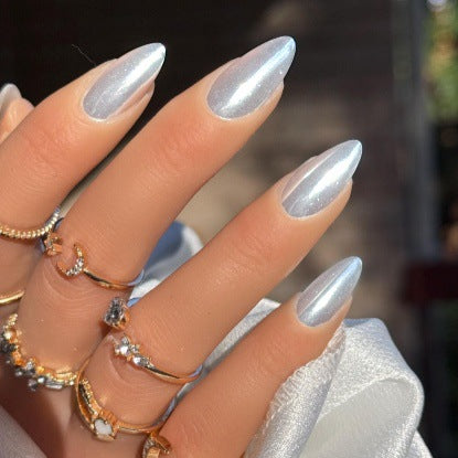 Glitzernde Stiletto Press-On Nägel Karnz