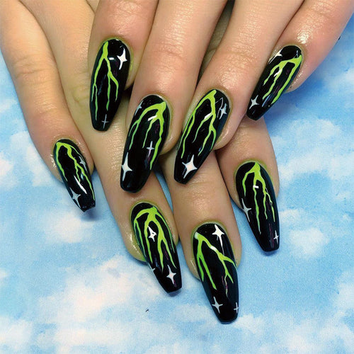 Kreative Nagelkunst mit Neon-Motiv Karnz