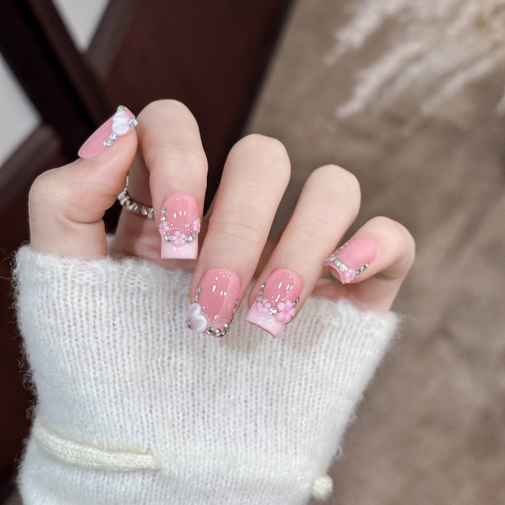 Dekorative Nagelkunst