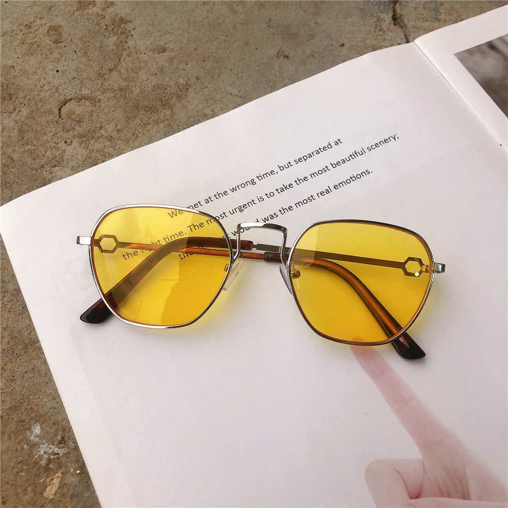 Vintage-inspirierte geometrische Rahmen-Sonnenbrille Karnz
