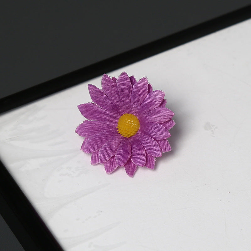 Elegante Stoff Margeritenblume Brosche für dekorativen Gebrauch