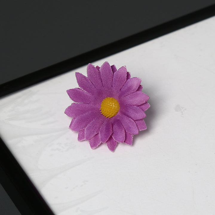 Elegante Stoff Margeritenblume Brosche für dekorativen Gebrauch