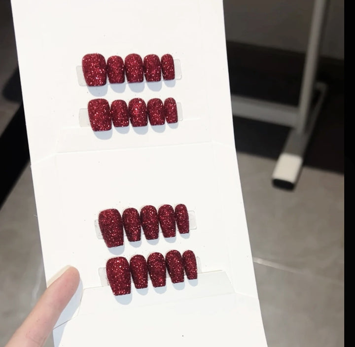 Glitzer Nagelspitzen Karnz