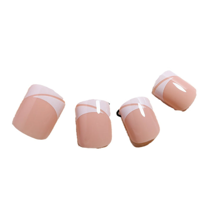 Elegante French Tip Press-On Nägel Karnz