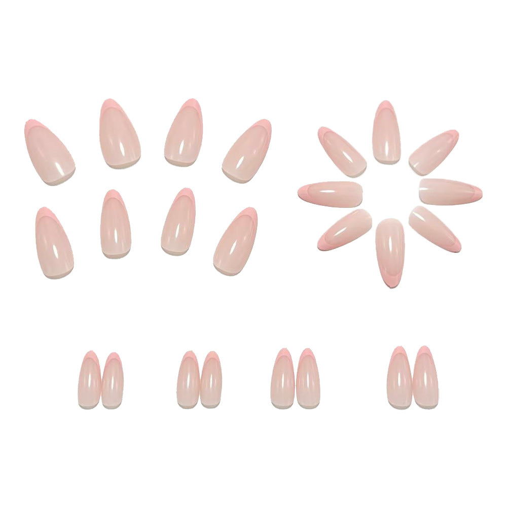 Elegante Stiletto Kunstnägel mit Filigranem French-Tip Karnz