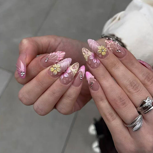 Lebendige florale Nagelkunstverlängerungen Karnz