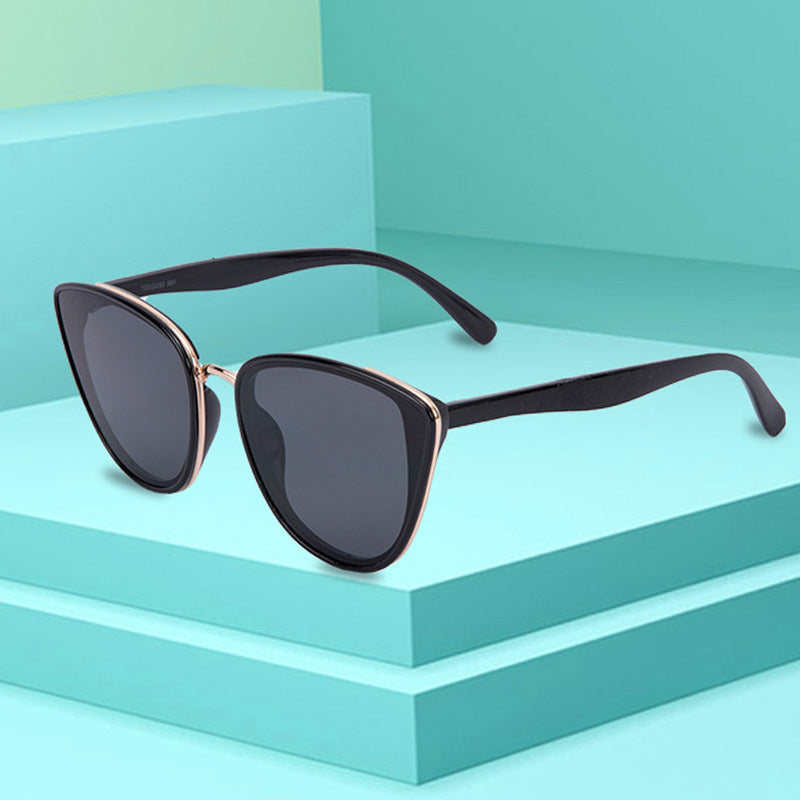 Damen Cat-Eye Sonnenbrille mit transparentem Rahmen und UV-Schutz Karnz