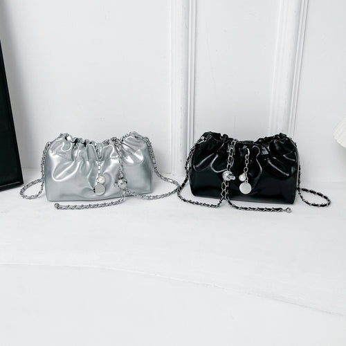 Elegante mini-Handtasche mit Kettenakzent