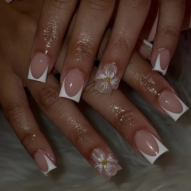 Dekorativer Langer Press-On Nagelset Karnz