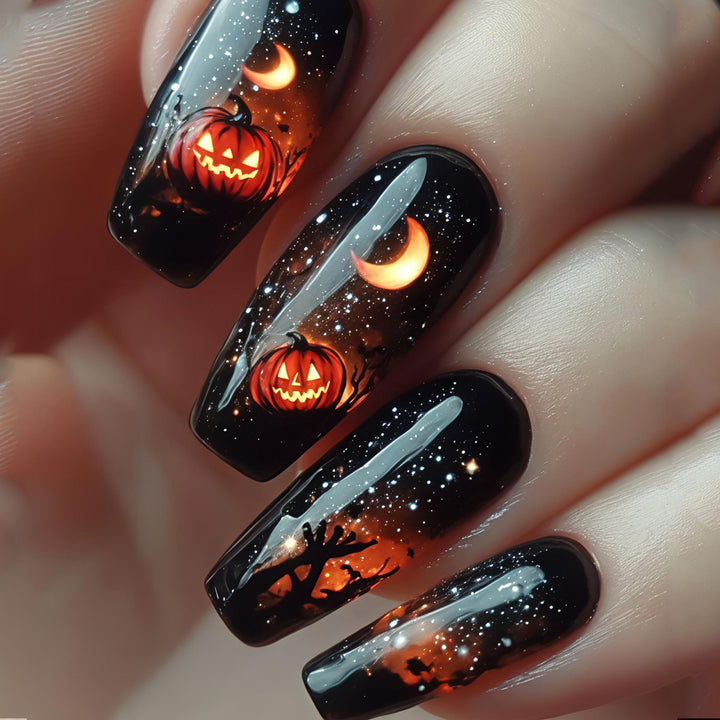 Kunstnägel Im Kreativen Halloween-Design Karnz