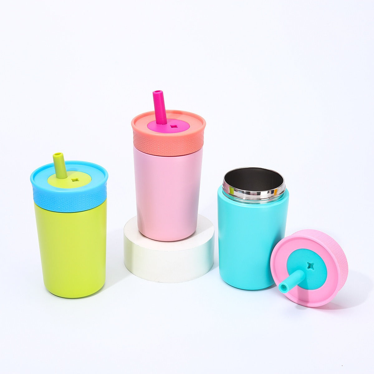 Damen isolierter Kaffeebecher mit integriertem Trinkhalm Karnz