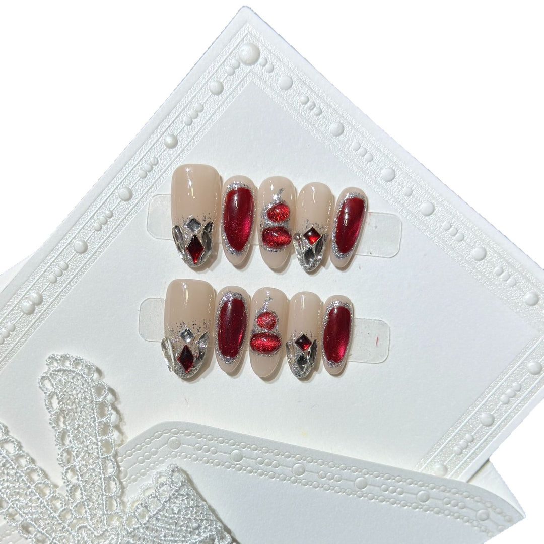 Premium Dekorative Press-On Nagelset mit Edelsteinakzenten Karnz