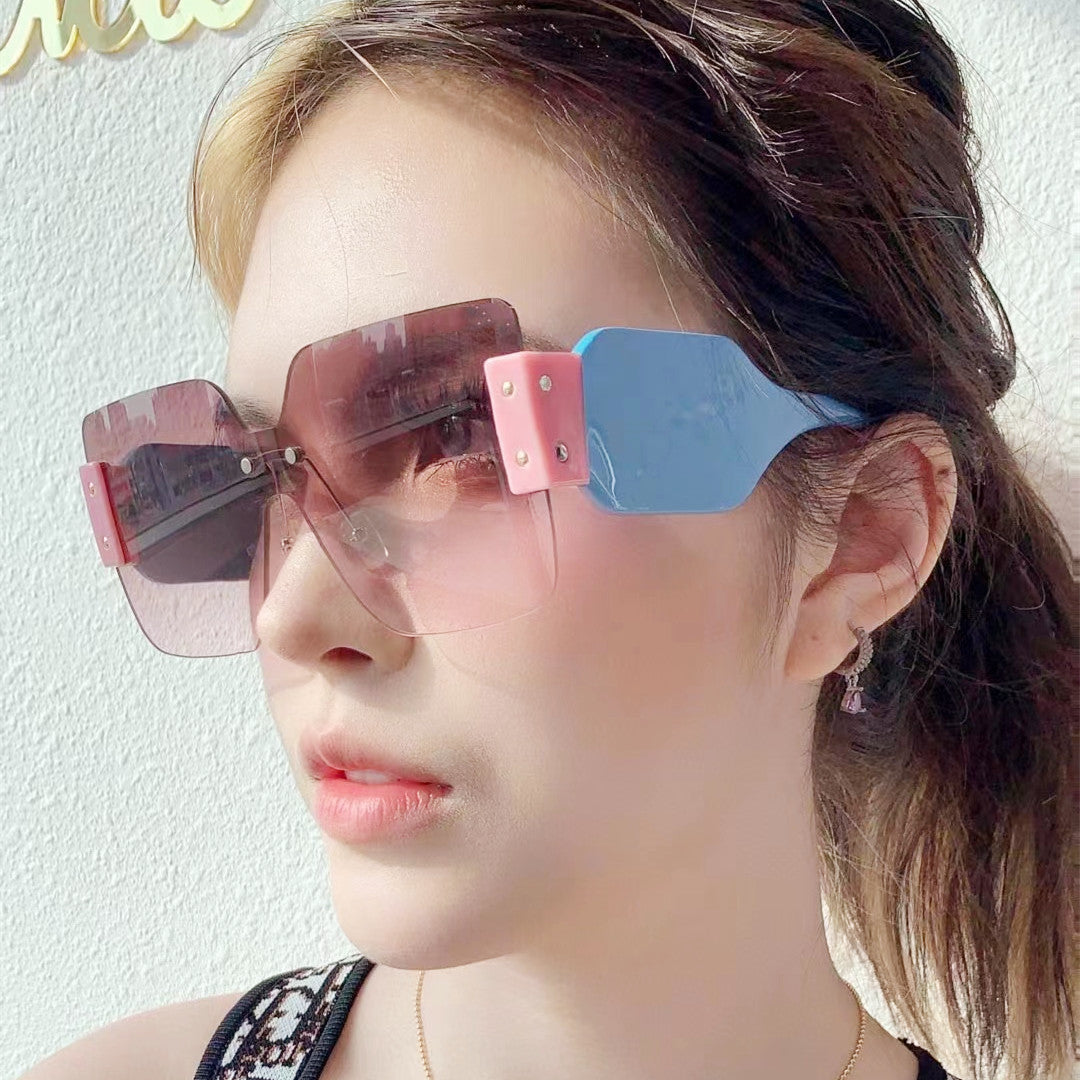 Damen modische flache Sonnenbrille mit kreativem Design Karnz