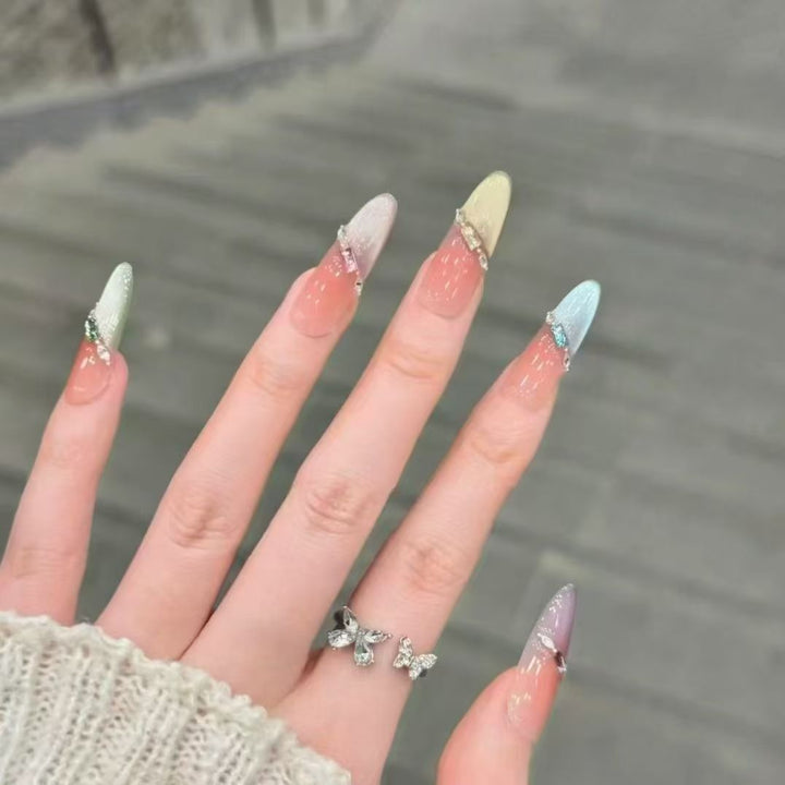 Glamorous Press-On Nail Set Karnz