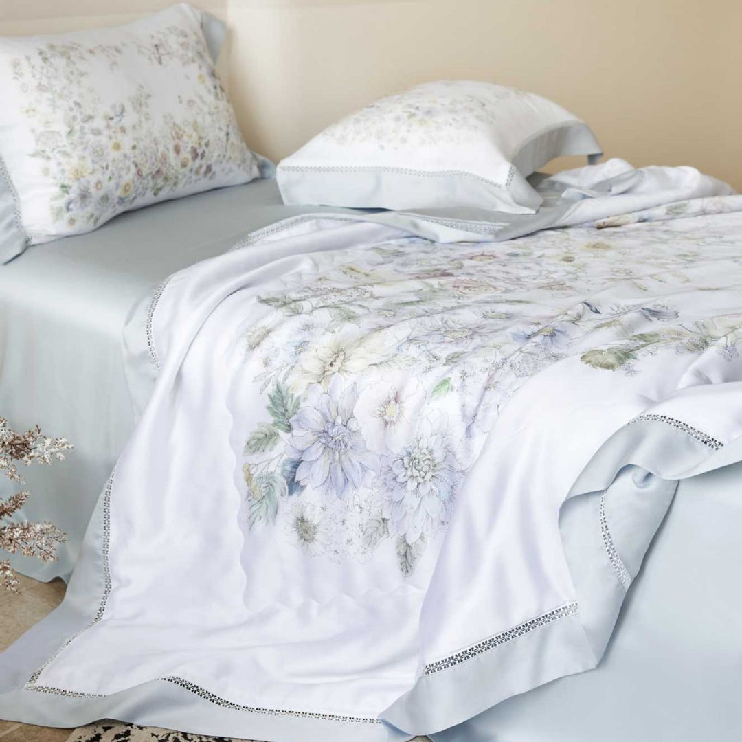 Bettbezug-Garnitur aus seidenweichem Baumwollsatin mit floralem Aquarellprint und dekorativer Bordüre