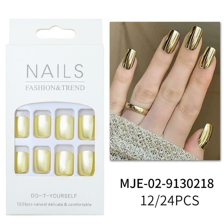 DIY Press-On Nail Set mit elegantem natürlichem Finish Karnz