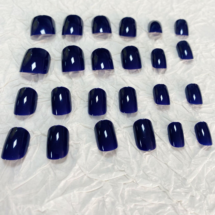 Premium Glänzende Press-On Nagelkunst Karnz