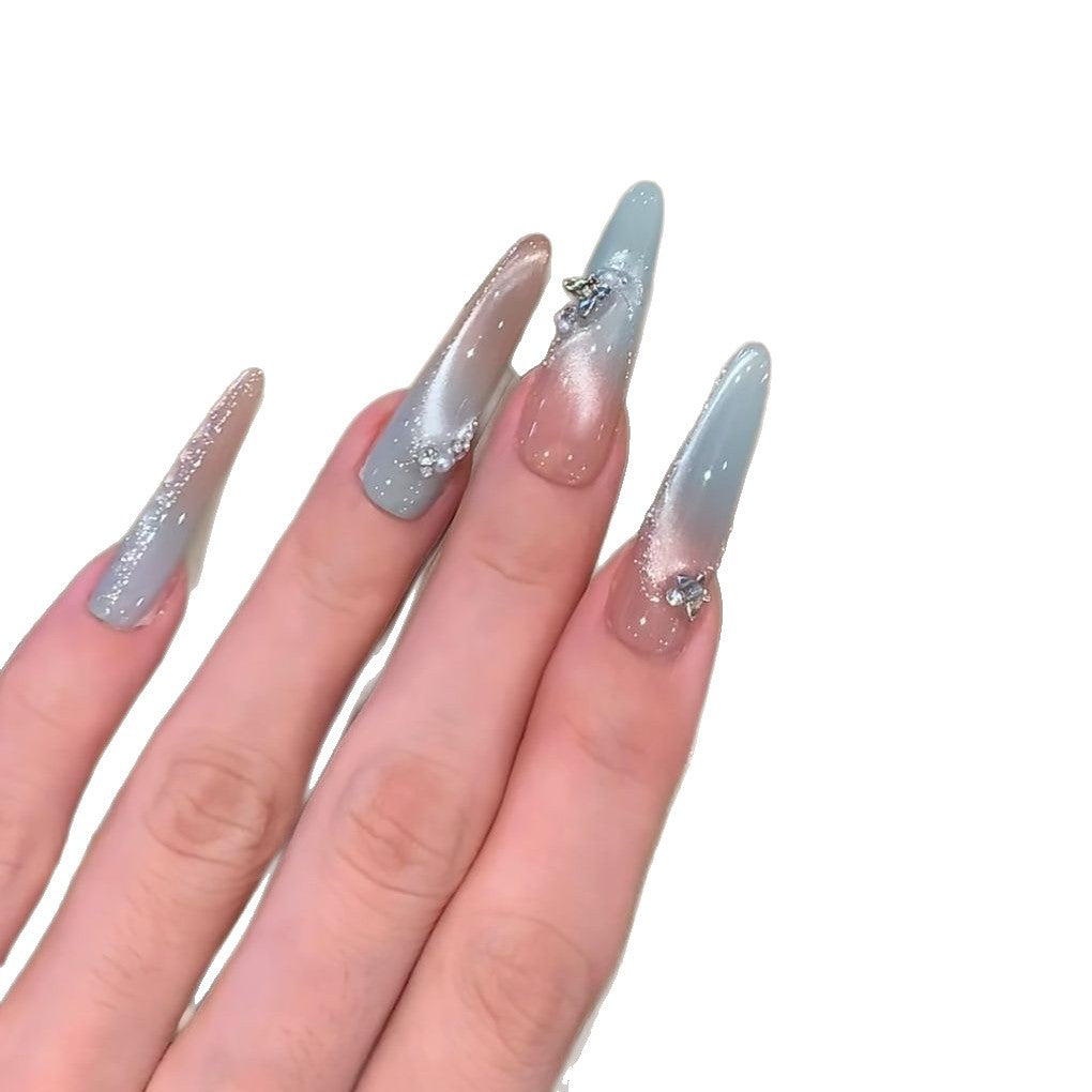 Künstlerische Ombre Stiletto Nagelverlängerungen