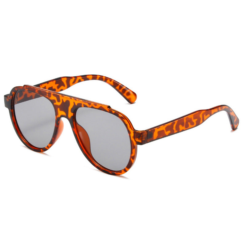 Damen modische Sonnenbrille im auffälligen Animal-Print Karnz