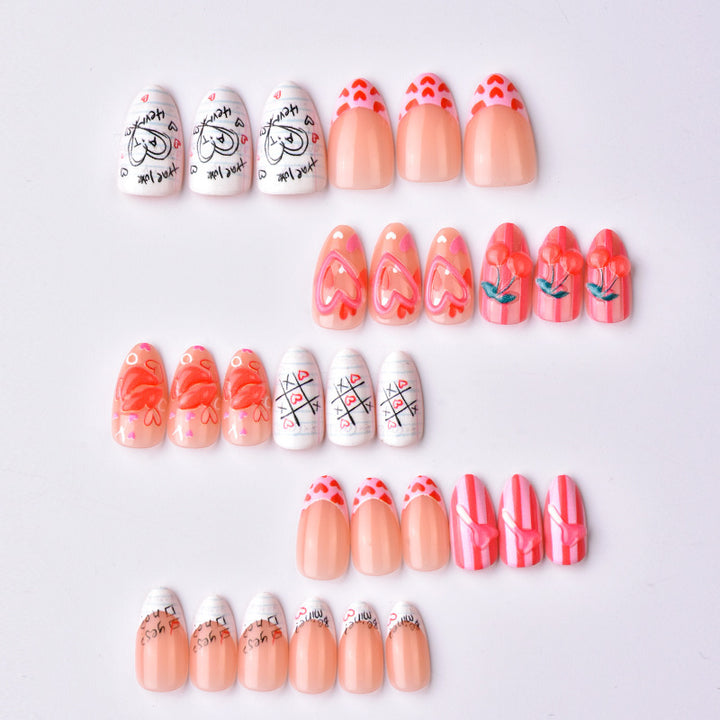 Kreatives Herz-Nageldesign Set Karnz