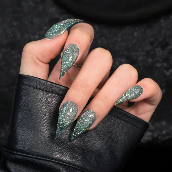 Stiletto Press-On Nagelverstärkungen mit Edelsteinakzenten