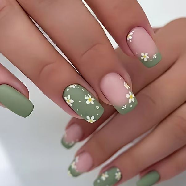 Floral Accent Nail Art Karnz