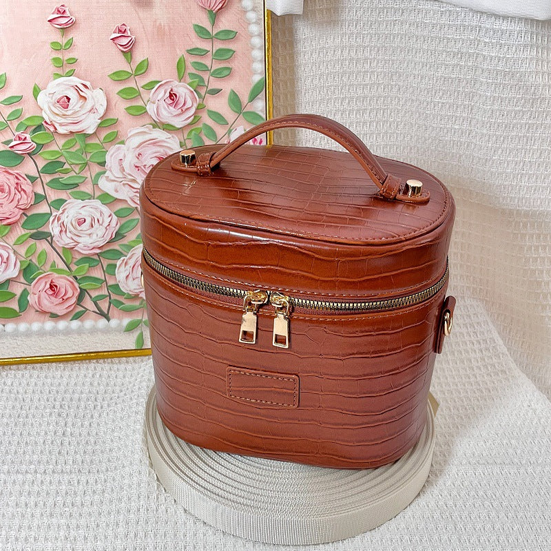 Kosmetiktasche Im Eleganten Krokodil-Look Von Karnz