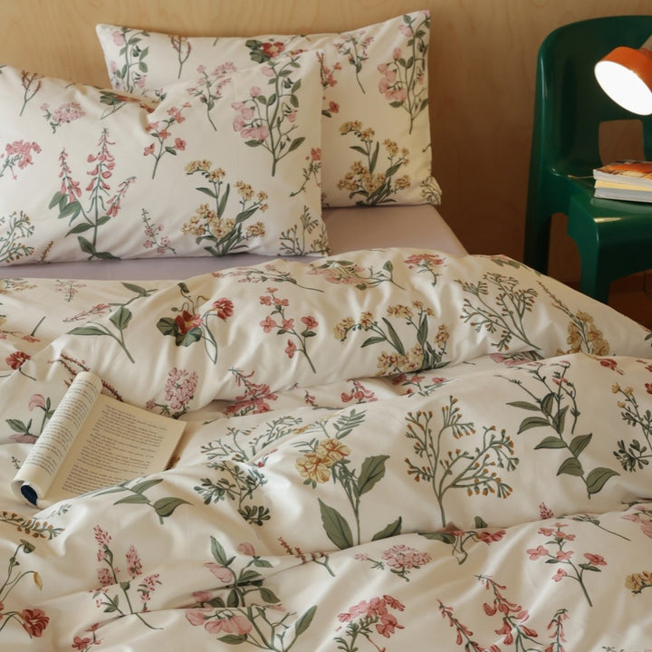 Baumwollsatin Bettwäsche-Set mit feinem Karomuster und floralen Motiven