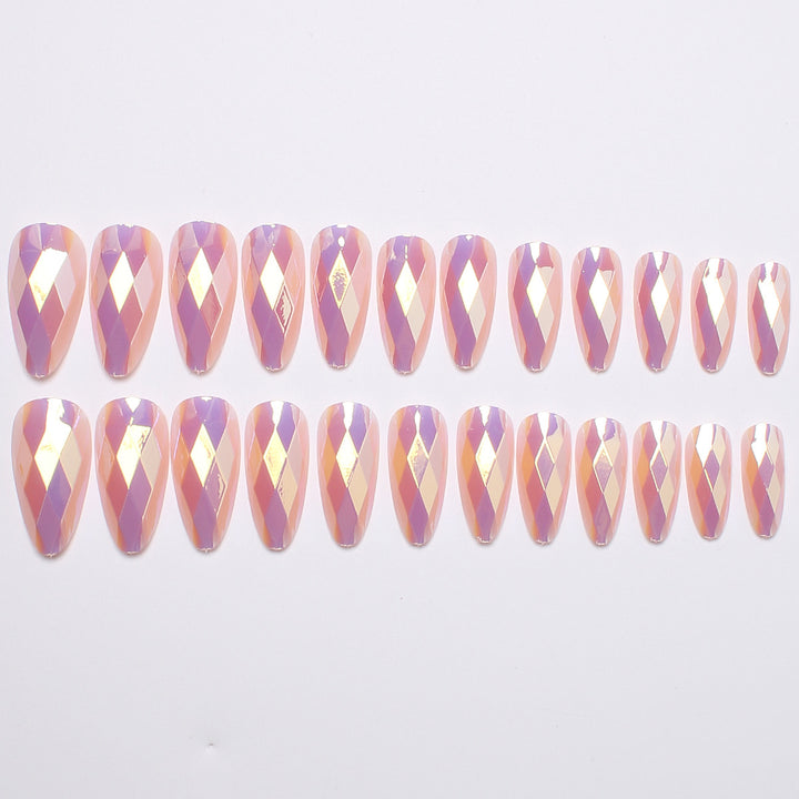 Diamantförmiges Press-On Nagelset Karnz