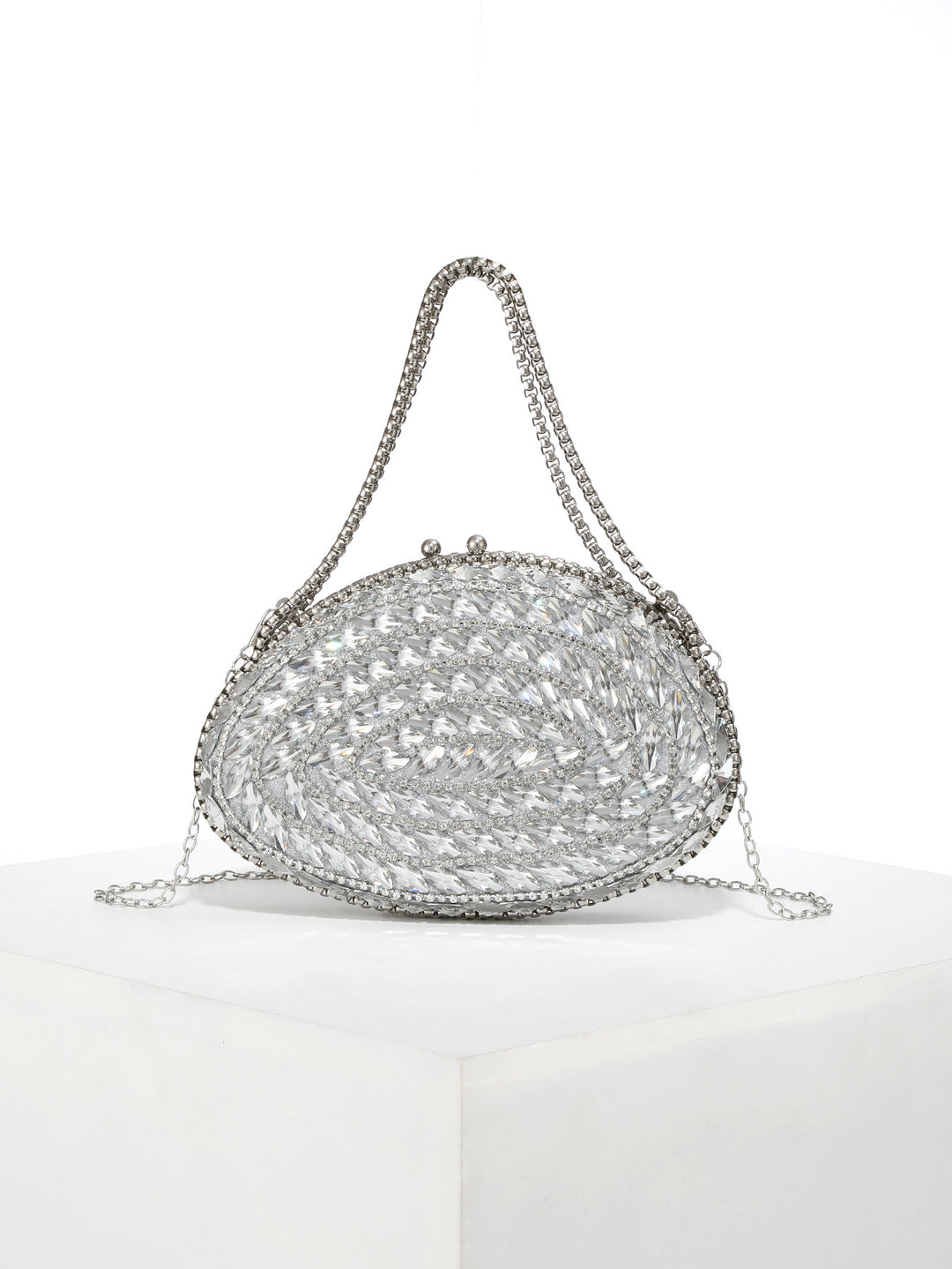 Glamouröse Abendtasche mit Kristallakzenten