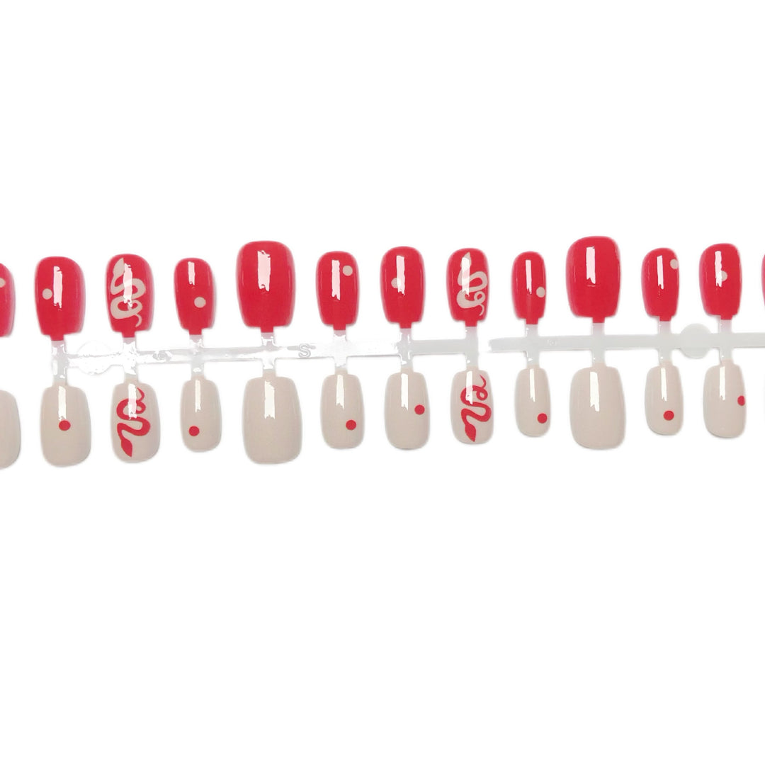 Einzigartiges dekoratives Press-On-Nagelkunst-Set