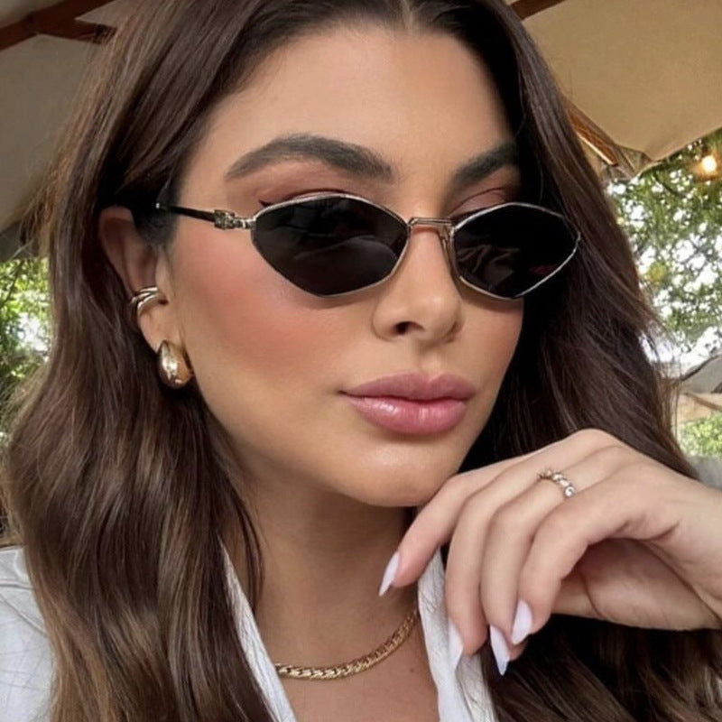 Damen geometrische Sonnenbrille mit glänzendem Metallrahmen und polarisierten Gläsern Karnz