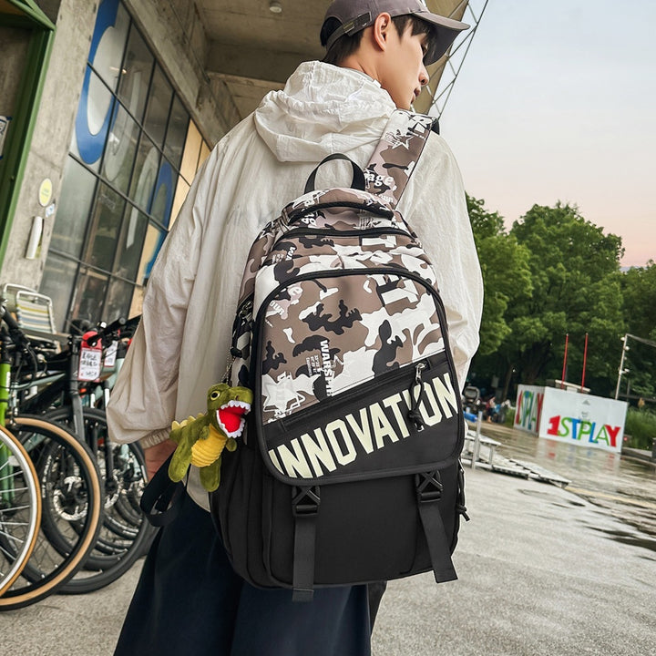 Hochwertiger Mehrfachfächer-Rucksack mit Plüsch-Schlüsselanhänger Karnz