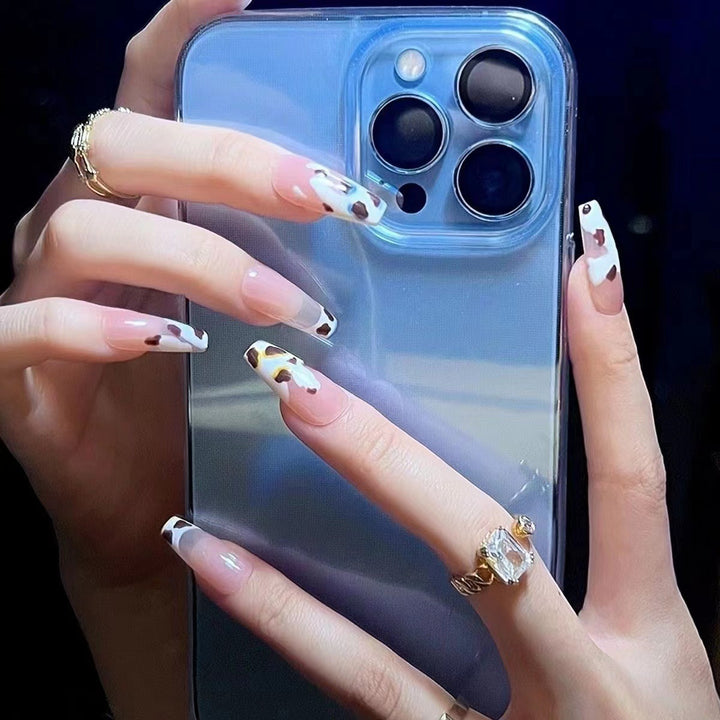 Künstlerisches Kuhmuster Press-On Nail Set
