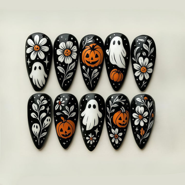 Kunstnägel Im Kreativen Halloween-Motiv Karnz