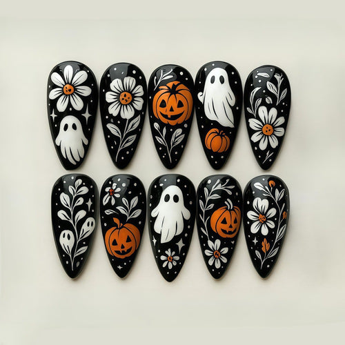 Kunstnägel Im Kreativen Halloween-Motiv Karnz