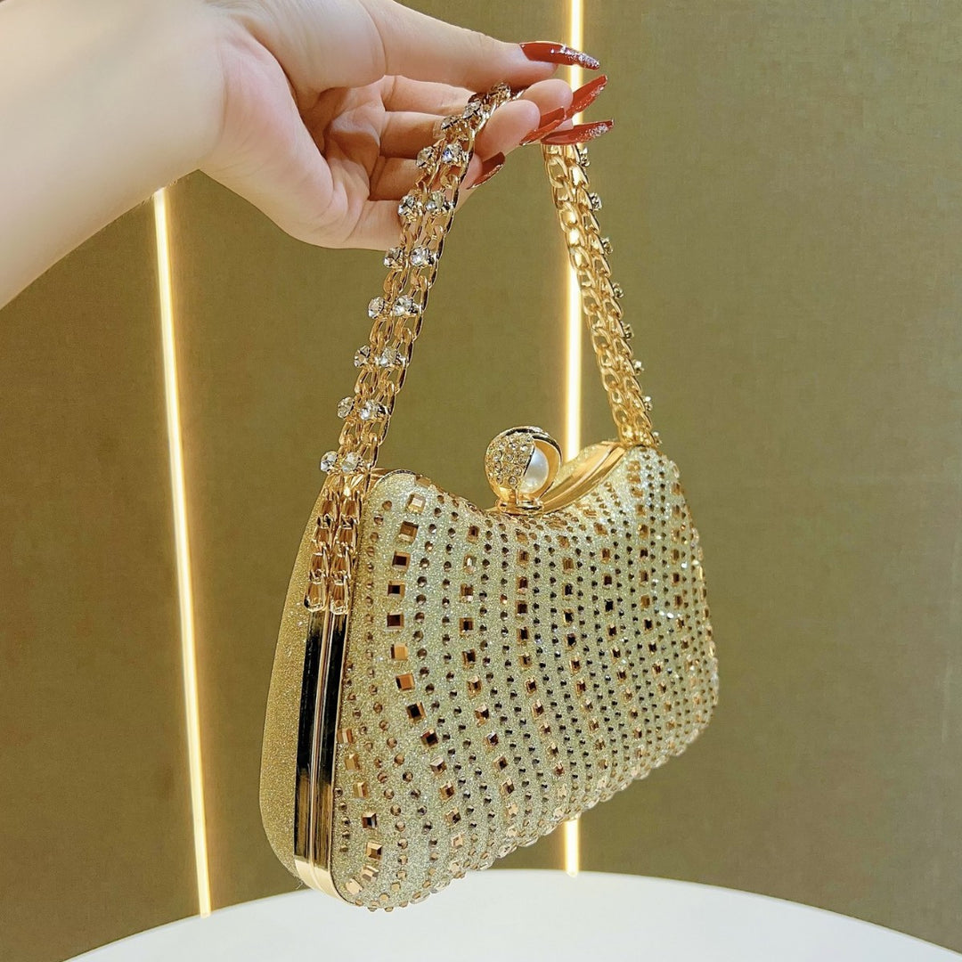 Perlenakzentierte Perlen-Abend-Clutch