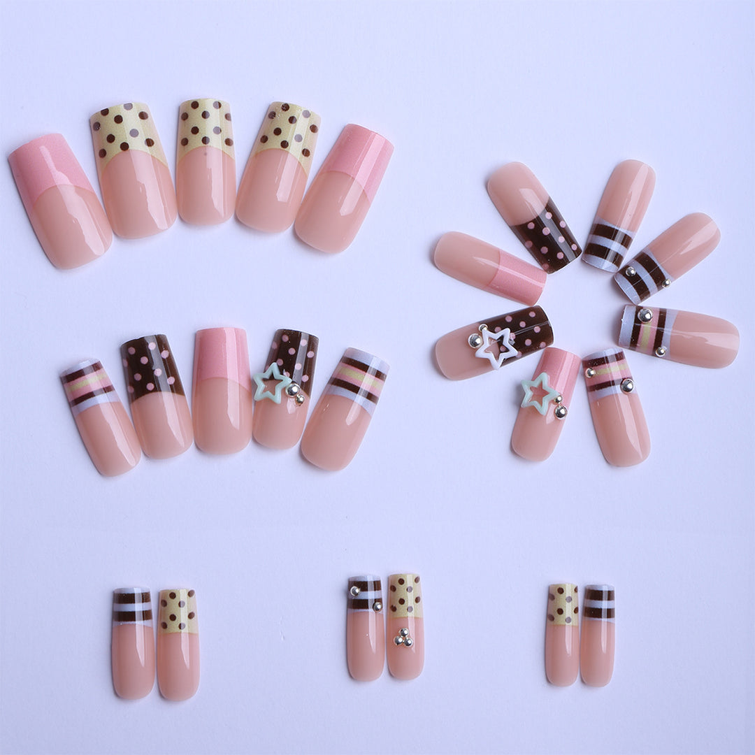 Künstliche Nagelkunst Karnz