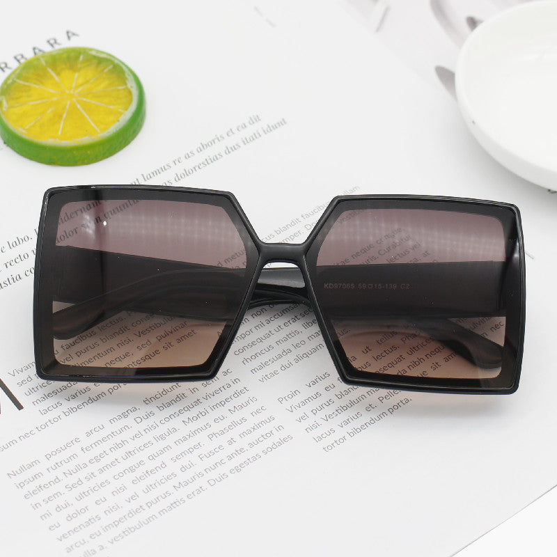 Damen Modische Oversized-Sonnenbrille mit kantigem Design Karnz