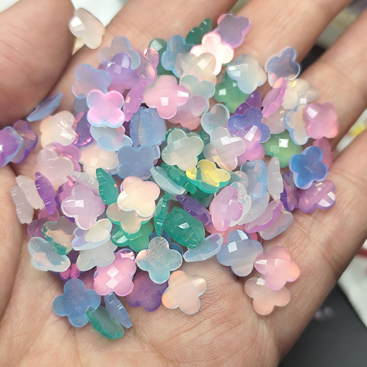 Schmuckhafte Acrylblüten Karnz